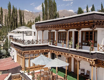 Deluxe Hotels in Ladakh