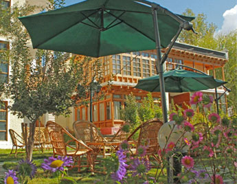 Deluxe Hotels in Ladakh