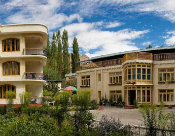 Deluxe Hotels in Ladakh