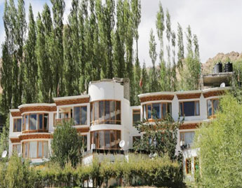 Deluxe Hotels in Ladakh