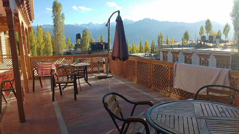 Deluxe Hotels in Ladakh