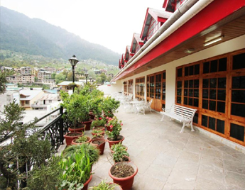 Hotels in Manali