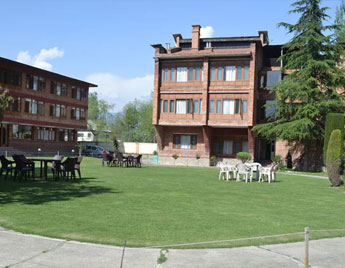 Hotels in Srinagar