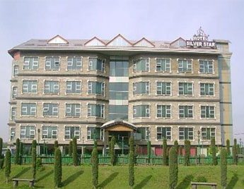 Hotels in Srinagar