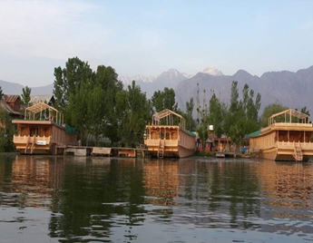 Houseboats In Srinagar