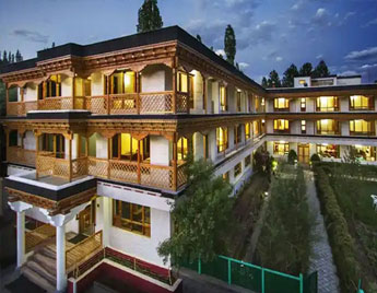 Super Deluxe Hotels in Ladakh