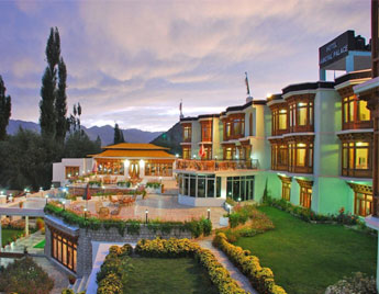 Super Deluxe Hotels in Ladakh