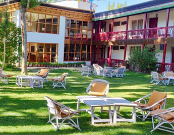 Super Deluxe Hotels in Ladakh